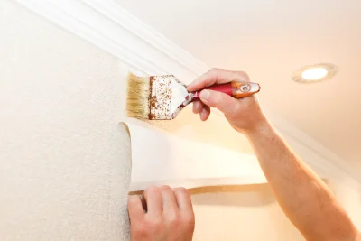 Pose de papier peint à Dury — revêtements muraux et toiles de verre